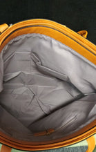 Load image into Gallery viewer, Arrow Color Block Tote