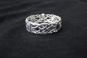 Antique Silver Tone / Stretch / Bracelet